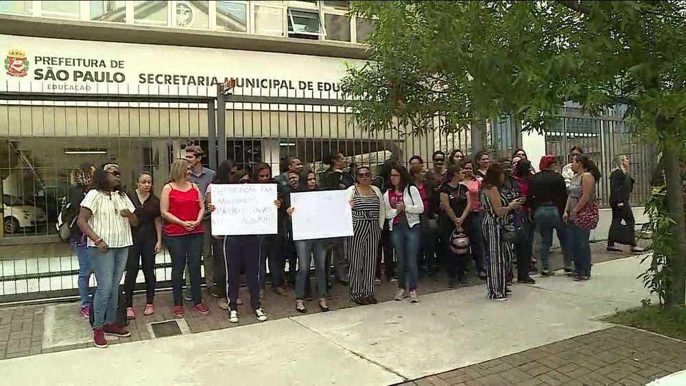 Professores e pais de alunos protestam contra mais um ataque à Educação pela gestão Covas. Foto: Reprodução