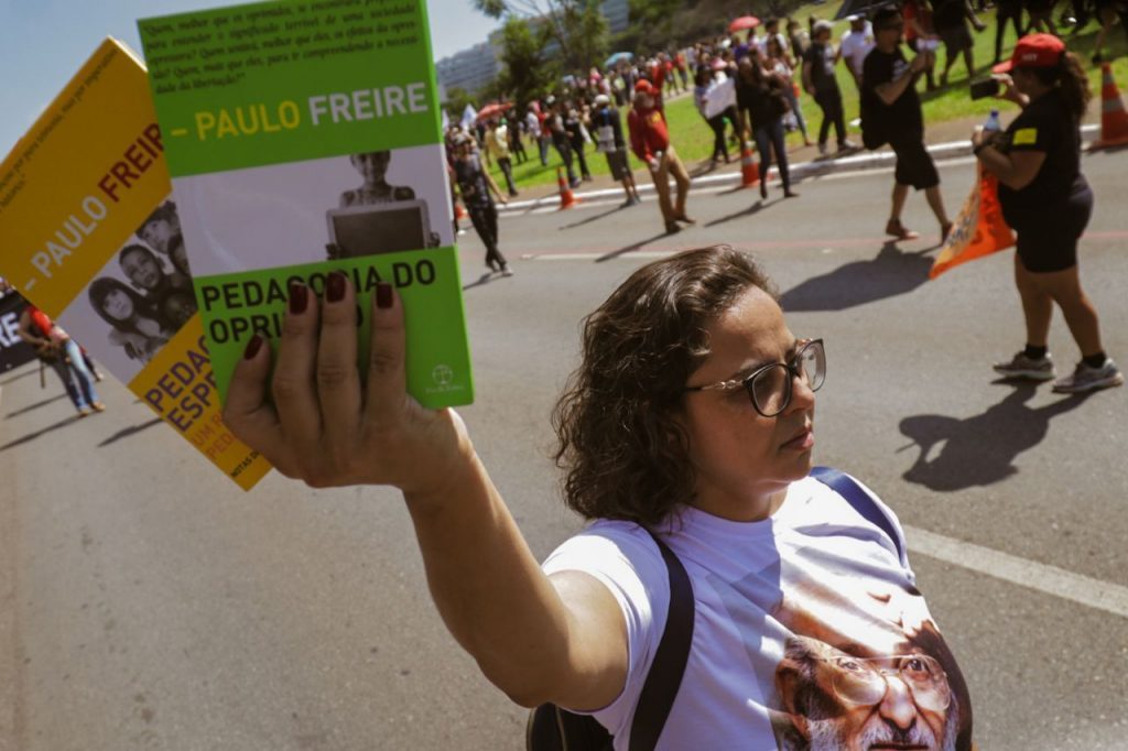 Estudantes protestam contra cortes na educação em Brasília. Foto: Webert da Cruz.
