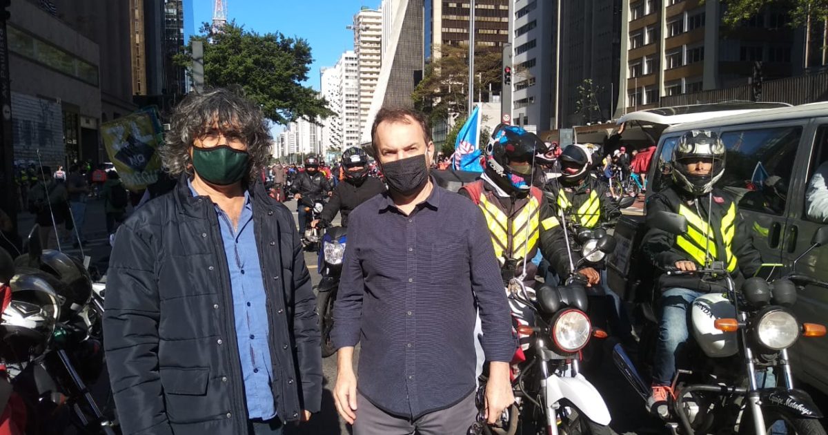 Celso Giannazi e Carlos Giannazi em ato na Avenida Paulista!