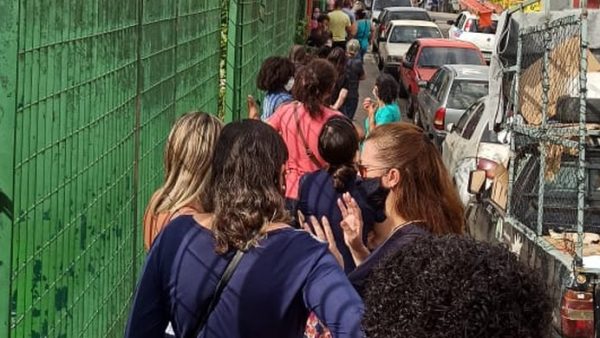 Celso Giannazi denuncia filas de testagem da covid-19 nos CEU’s ao Ministério Público