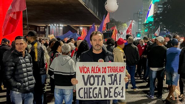 O povo brasileiro vai derrotar a escala 6X1!
